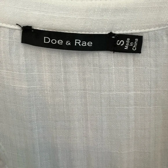 🆕 NWT 🤍 DOE & RAE White Gauze V-Neck Top | Short Sleeve | Women’s Small - Picture 8 of 10